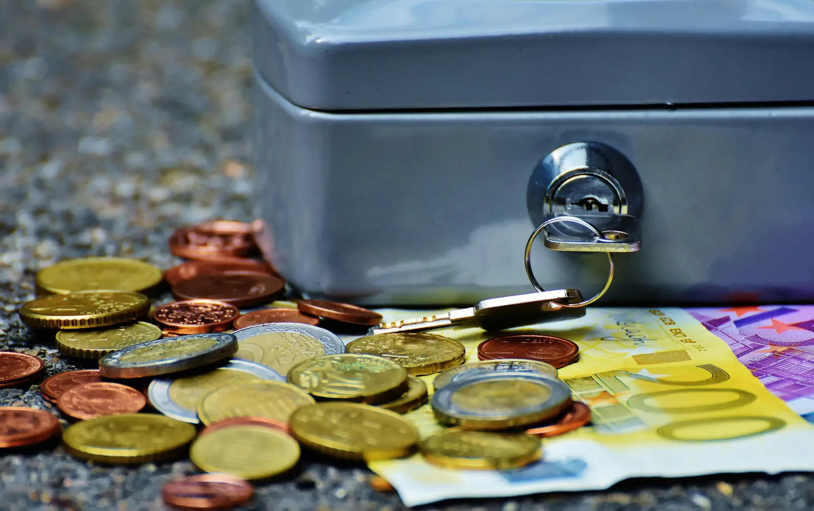 Credit and Liquidity Structuring — packaging the hospital for lenders.